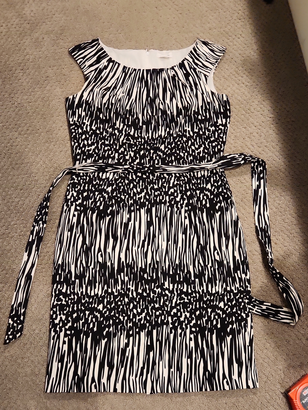 Calvin Klein Black & White Abstract Print Cap-Sleeve Dress. Large?